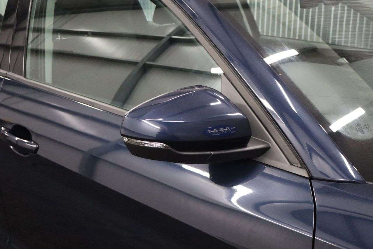 2021 AUDI A1 2021 AUDI A1