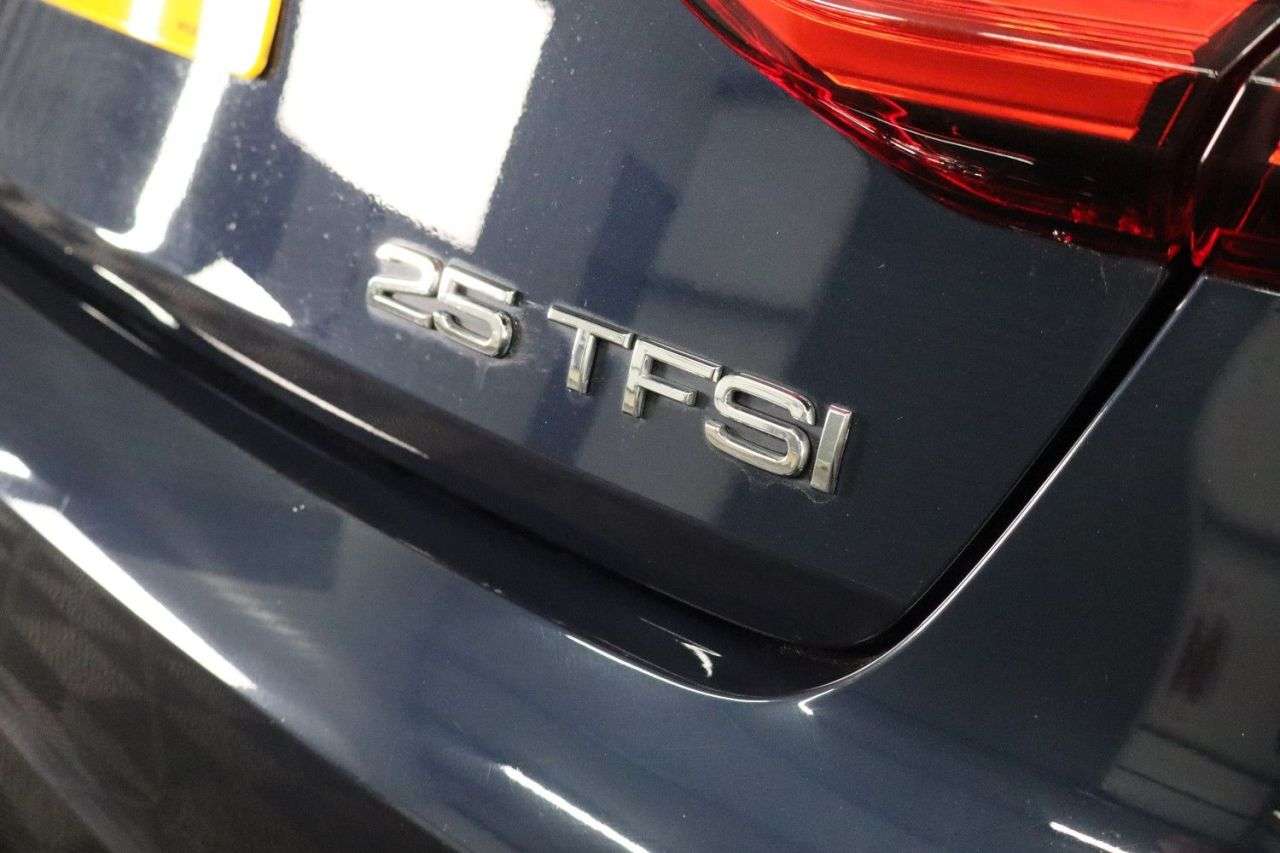 2021 AUDI A1 2021 AUDI A1