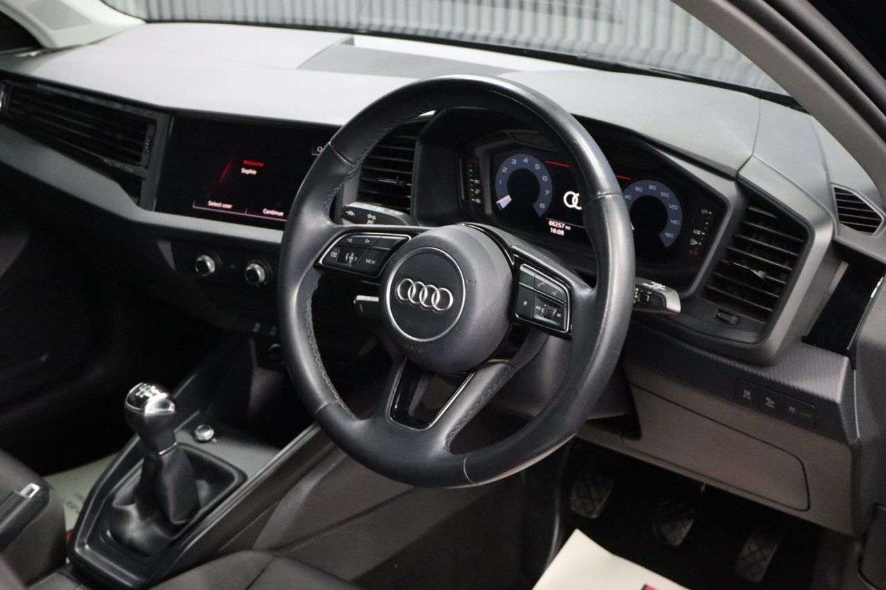 2021 AUDI A1 2021 AUDI A1