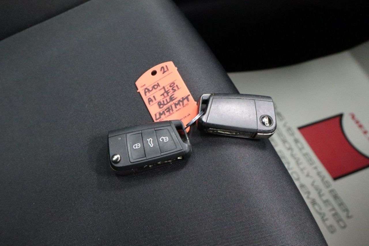 2021 AUDI A1 2021 AUDI A1