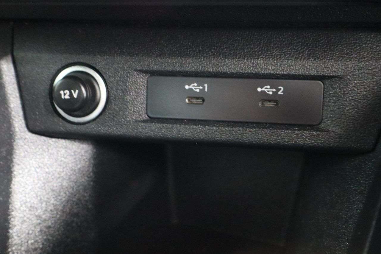 2021 AUDI A1 2021 AUDI A1