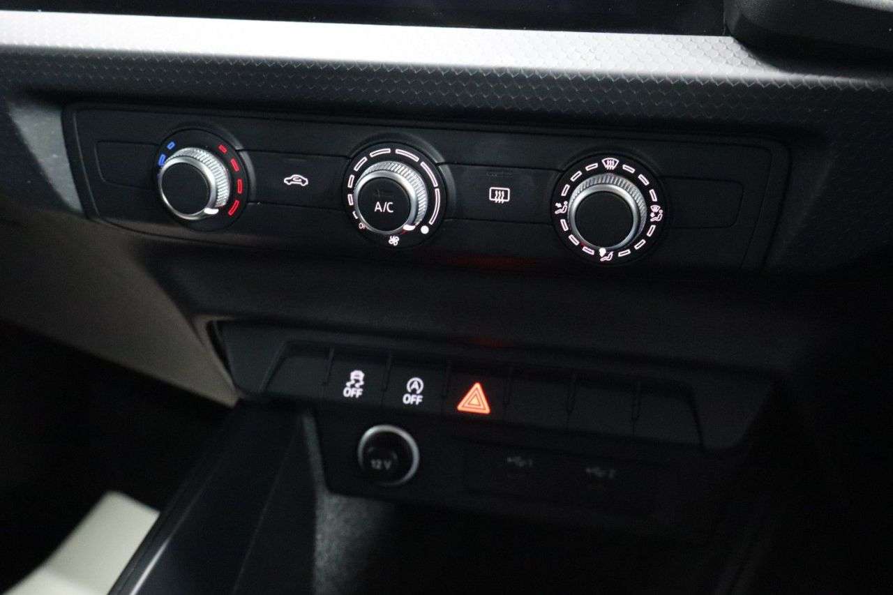 2021 AUDI A1 2021 AUDI A1