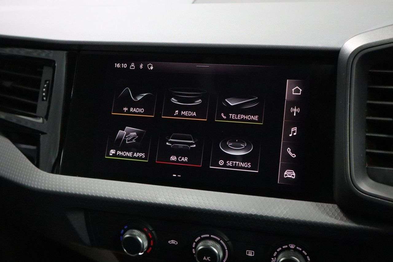 2021 AUDI A1 2021 AUDI A1