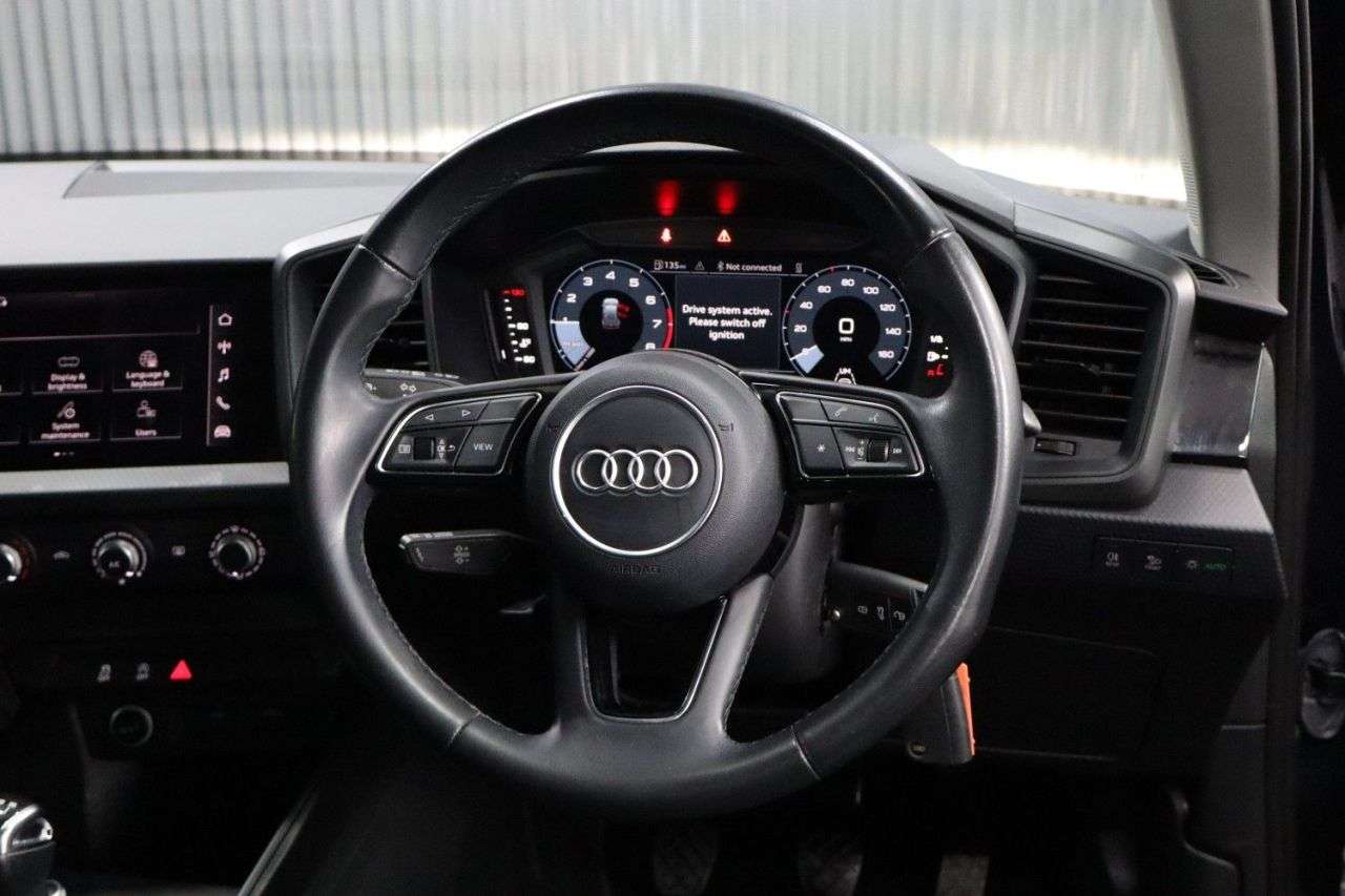2021 AUDI A1 2021 AUDI A1