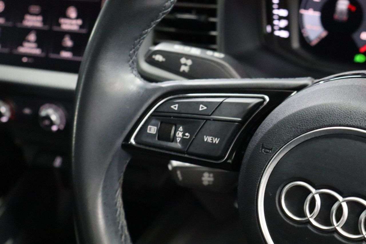 2021 AUDI A1 2021 AUDI A1