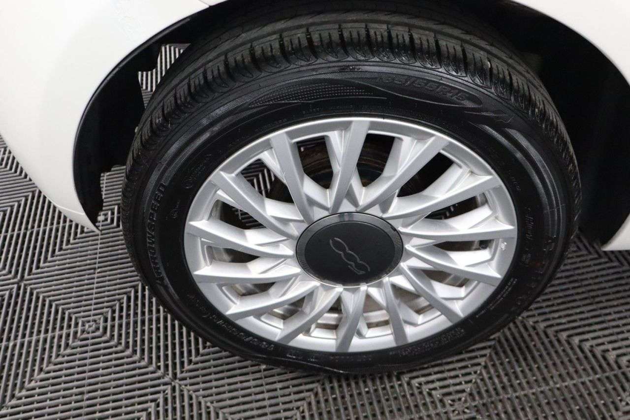 2018 FIAT 500 2018 FIAT 500
