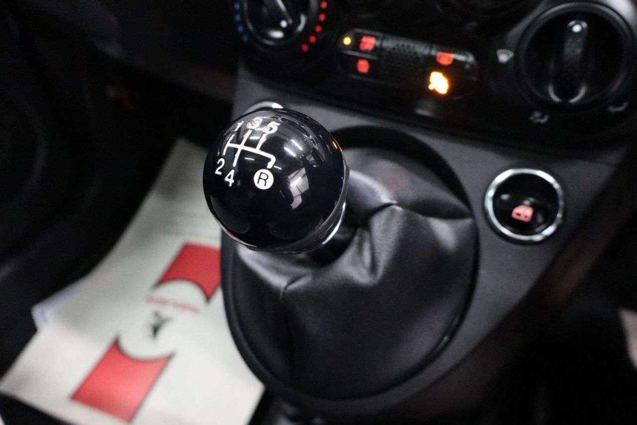 2018 FIAT 500 2018 FIAT 500