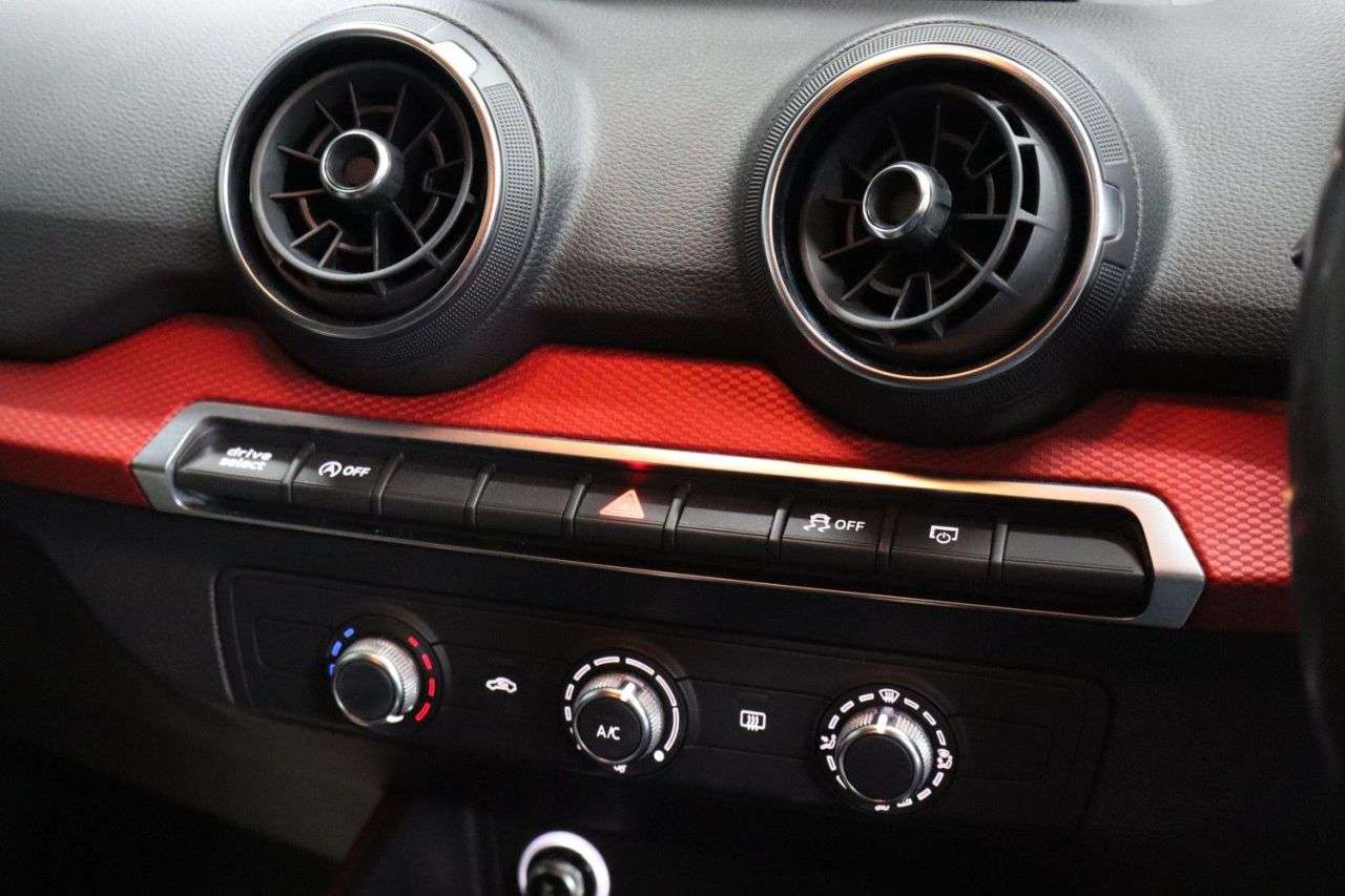 2018 AUDI Q2 2018 AUDI Q2