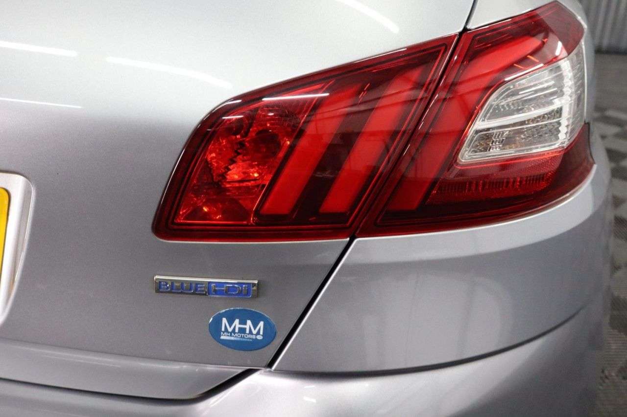 2015 PEUGEOT 308 2015 PEUGEOT 308