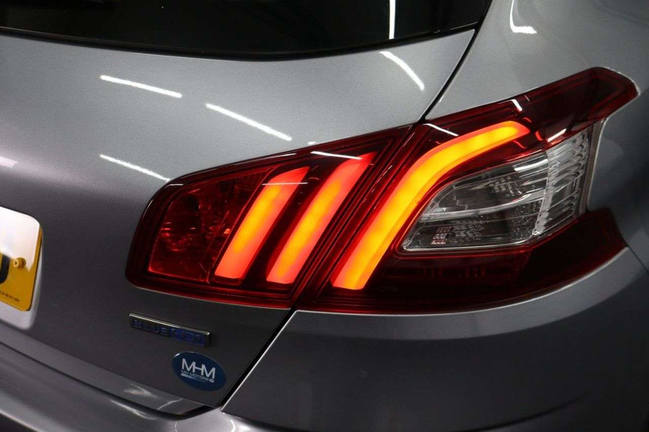 2015 PEUGEOT 308 2015 PEUGEOT 308