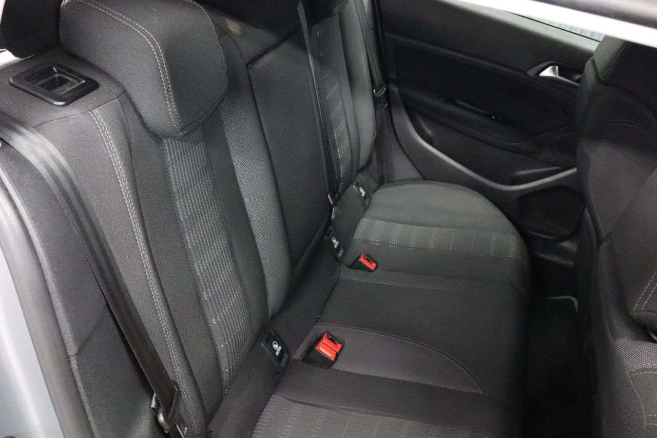 2015 PEUGEOT 308 2015 PEUGEOT 308