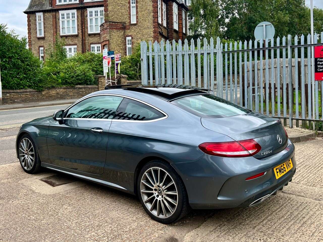 null MERCEDES-BENZ C-CLASS null MERCEDES-BENZ C-CLASS