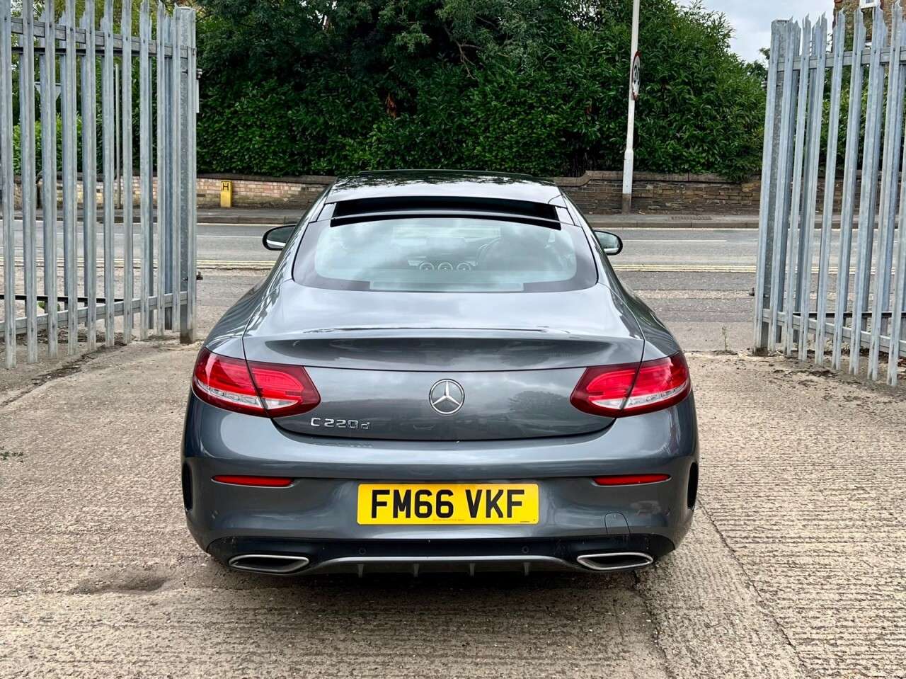 null MERCEDES-BENZ C-CLASS null MERCEDES-BENZ C-CLASS