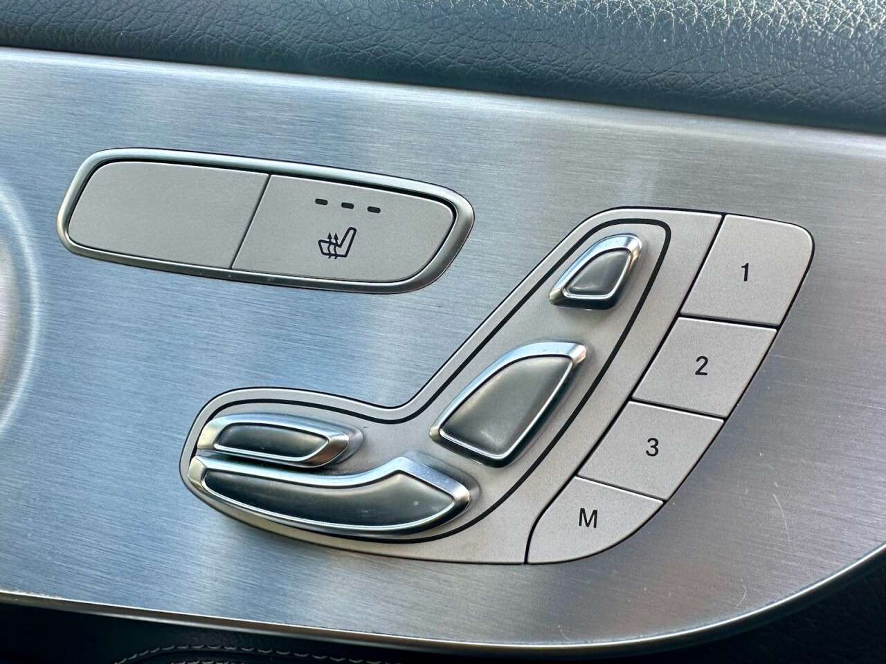 null MERCEDES-BENZ C-CLASS null MERCEDES-BENZ C-CLASS