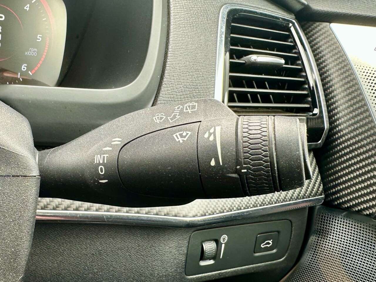 2012 VOLVO XC90 2012 VOLVO XC90