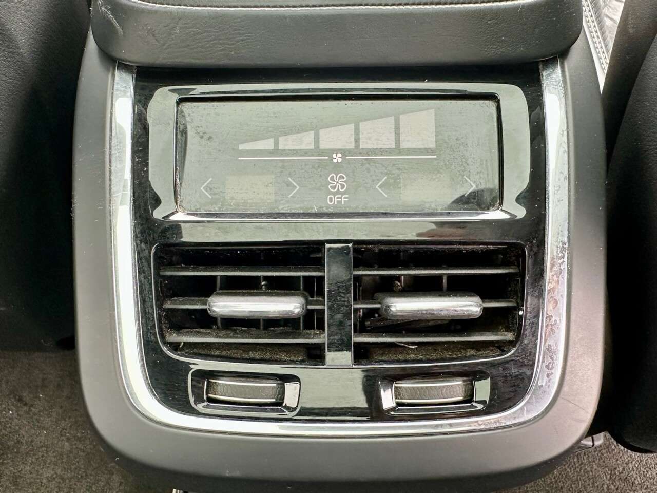 2012 VOLVO XC90 2012 VOLVO XC90