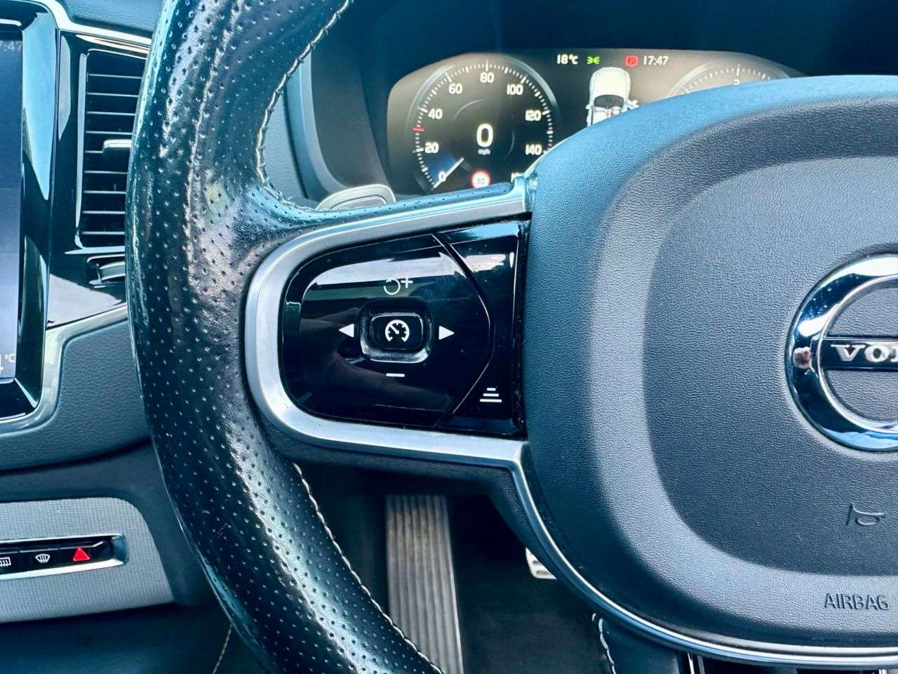 2019 VOLVO XC90 2019 VOLVO XC90