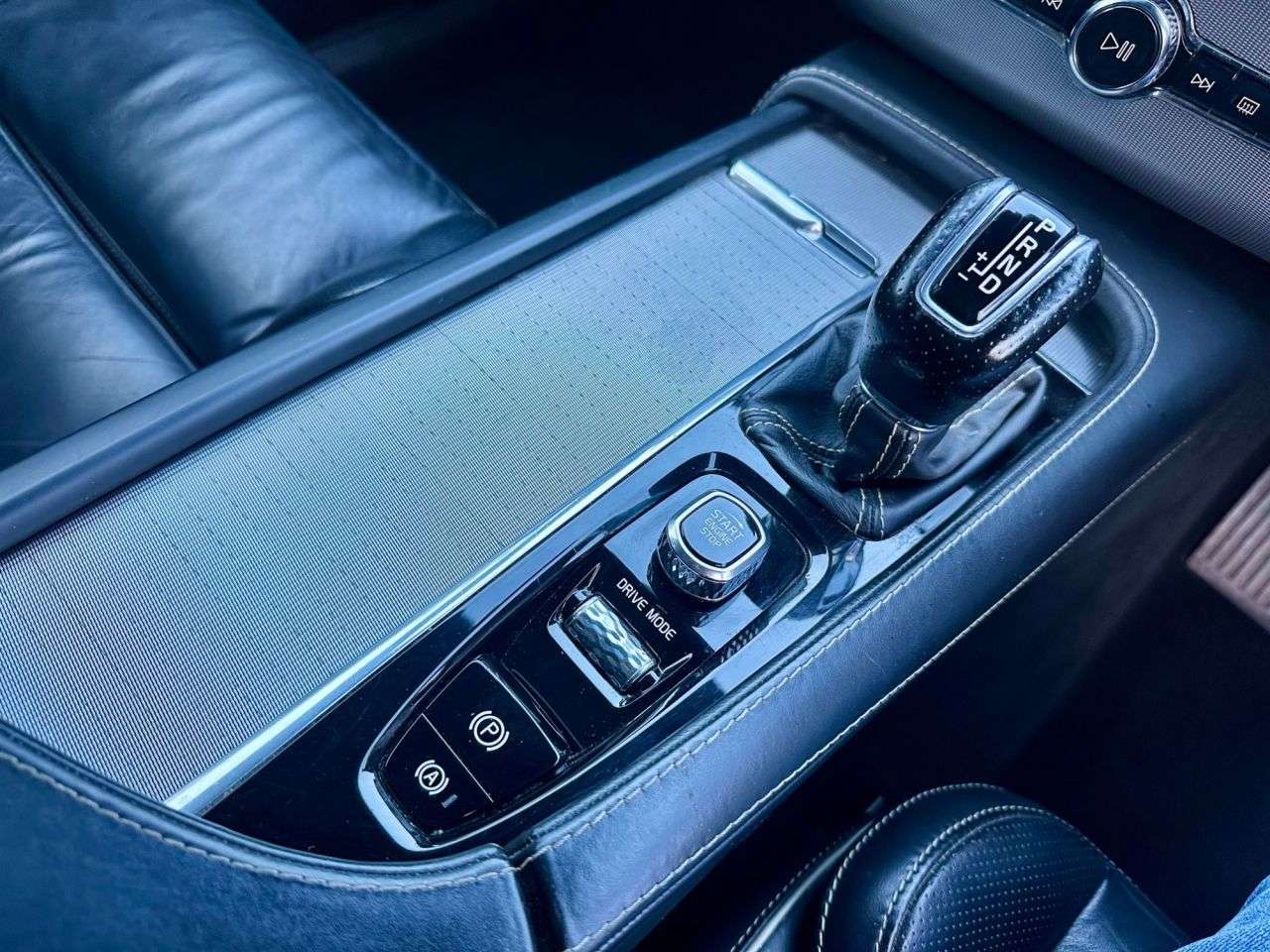 2019 VOLVO XC90 2019 VOLVO XC90