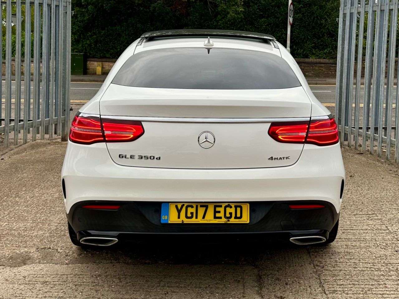 null MERCEDES-BENZ GLE null MERCEDES-BENZ GLE