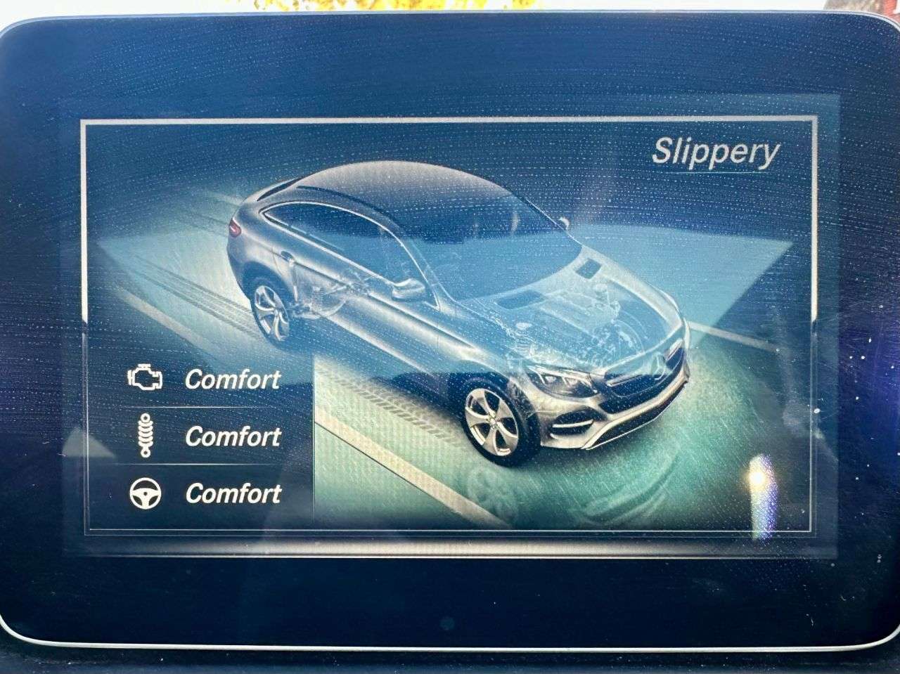 null MERCEDES-BENZ GLE null MERCEDES-BENZ GLE