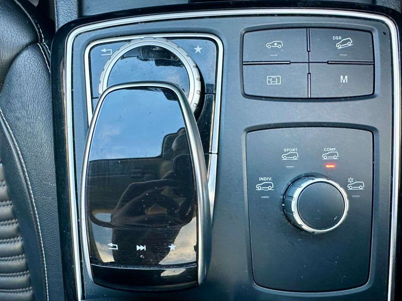 null MERCEDES-BENZ GLE null MERCEDES-BENZ GLE