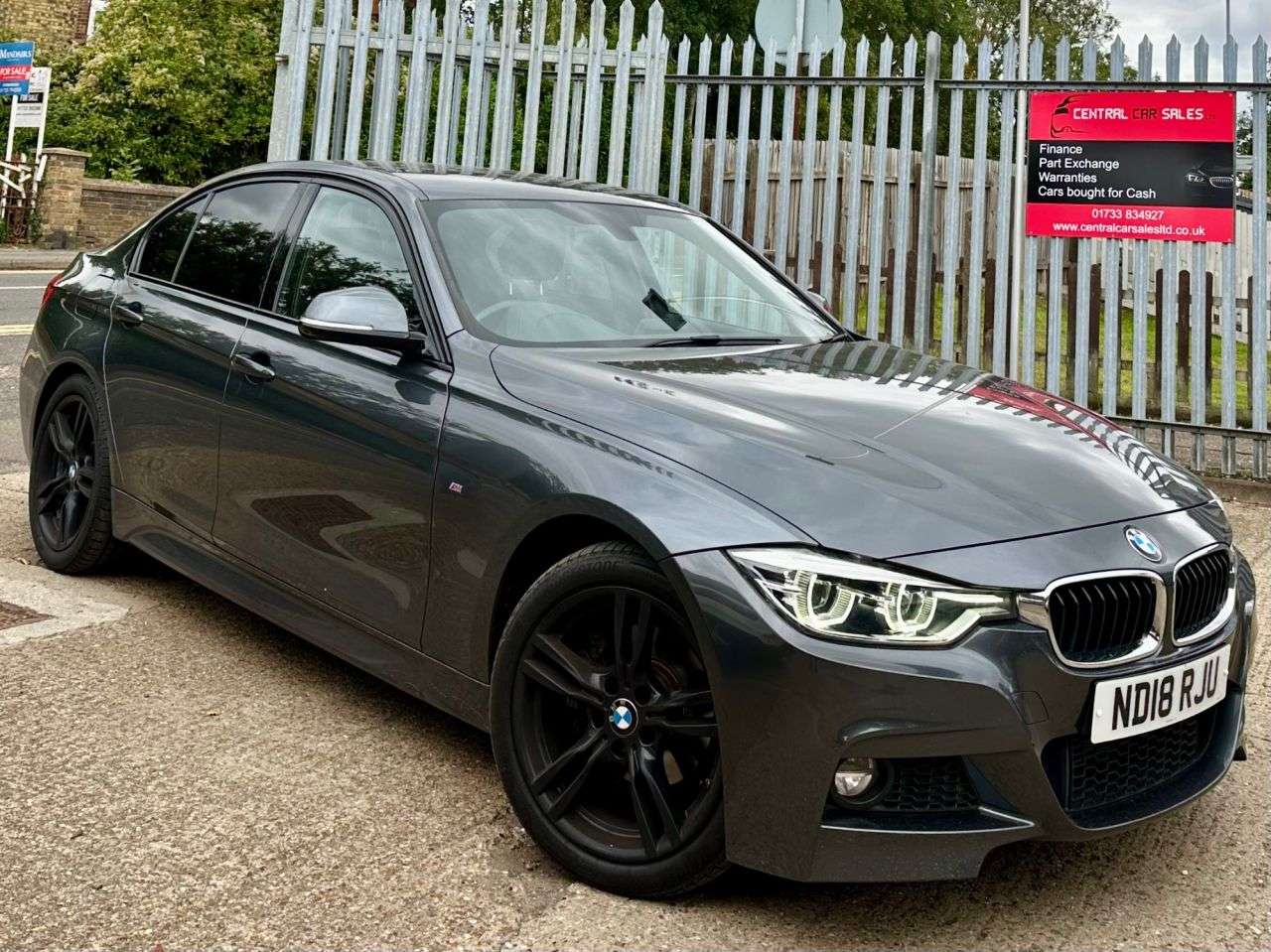 A 2018 BMW 3 SERIES 2.0 320d M Sport Saloon 4dr Diesel Auto Euro 6 (s/s) (190 ps) A 2018 BMW 3 SERIES 2.0 320d M Sport Saloon 4dr Diesel Auto Euro 6 (s/s) (190 ps)
