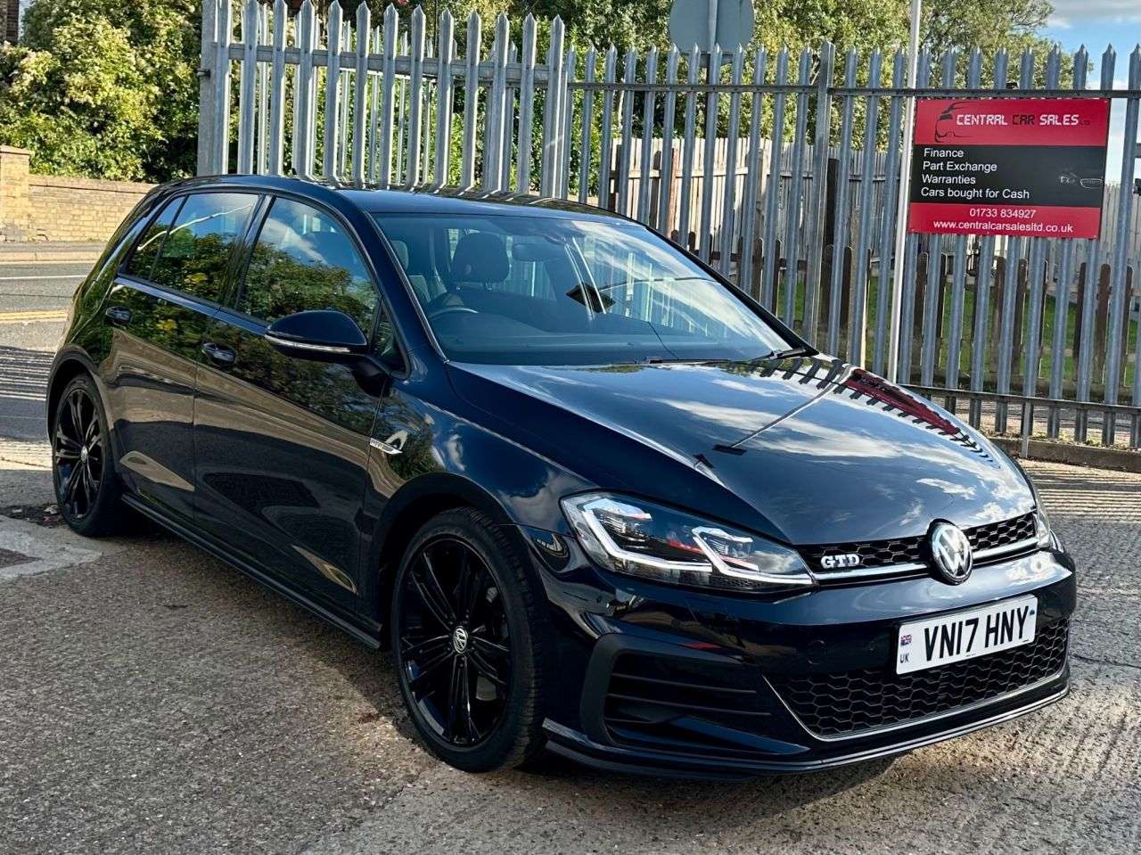 2017 VOLKSWAGEN GOLF 2017 VOLKSWAGEN GOLF