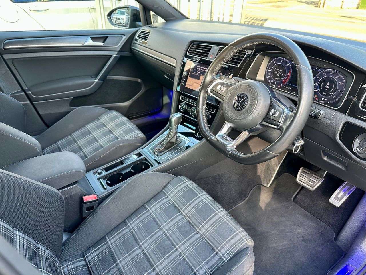 2017 VOLKSWAGEN GOLF 2017 VOLKSWAGEN GOLF