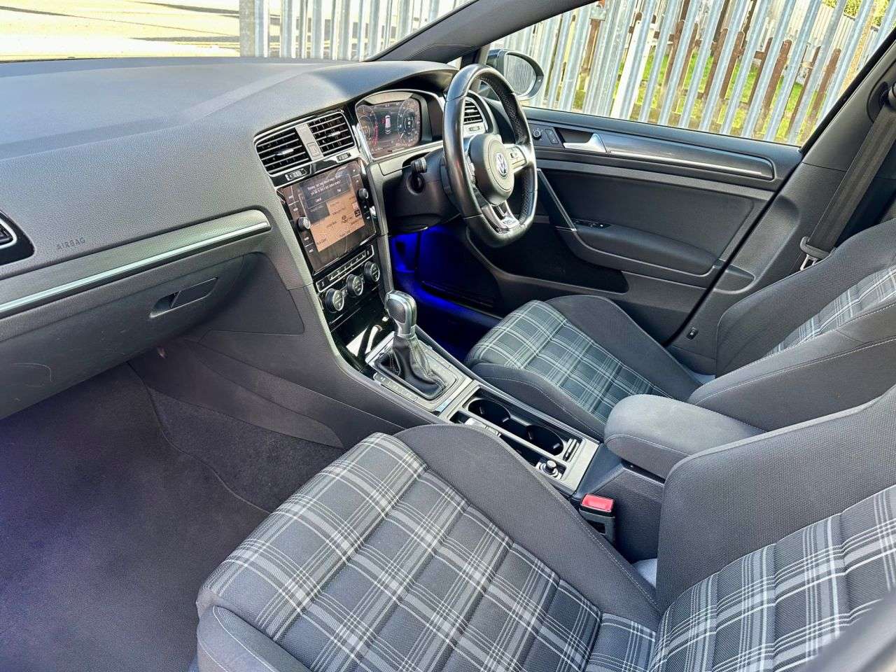 2017 VOLKSWAGEN GOLF 2017 VOLKSWAGEN GOLF