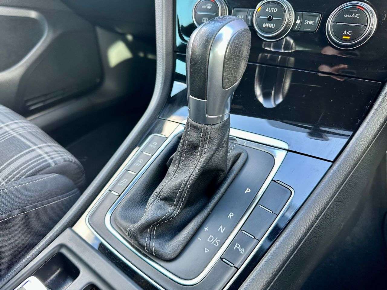 2017 VOLKSWAGEN GOLF 2017 VOLKSWAGEN GOLF