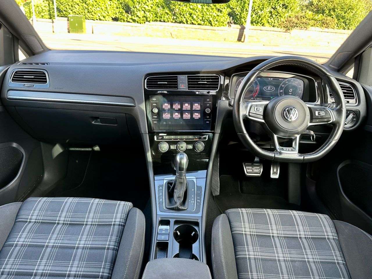 2017 VOLKSWAGEN GOLF 2017 VOLKSWAGEN GOLF