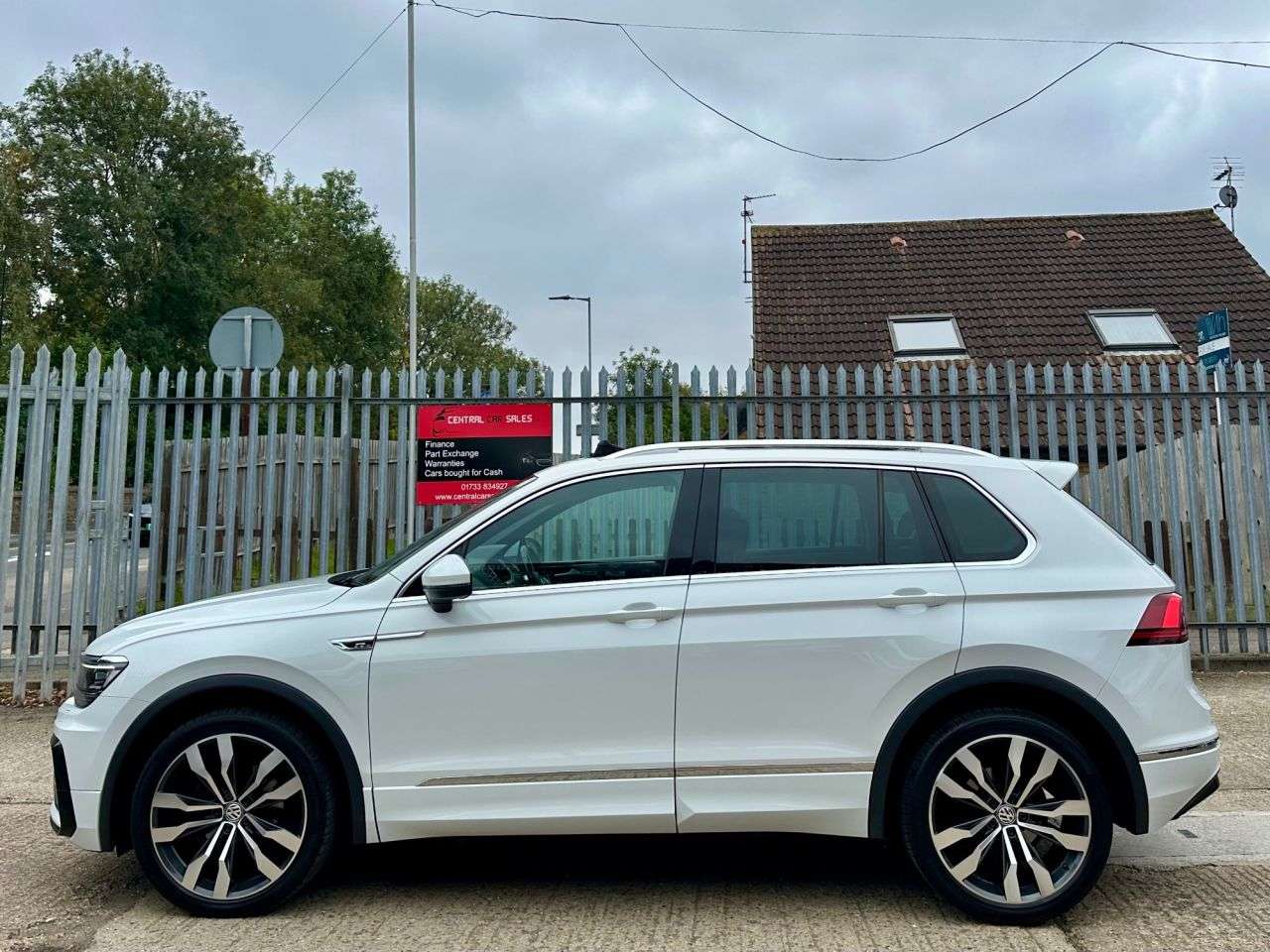 2017 VOLKSWAGEN TIGUAN 2017 VOLKSWAGEN TIGUAN