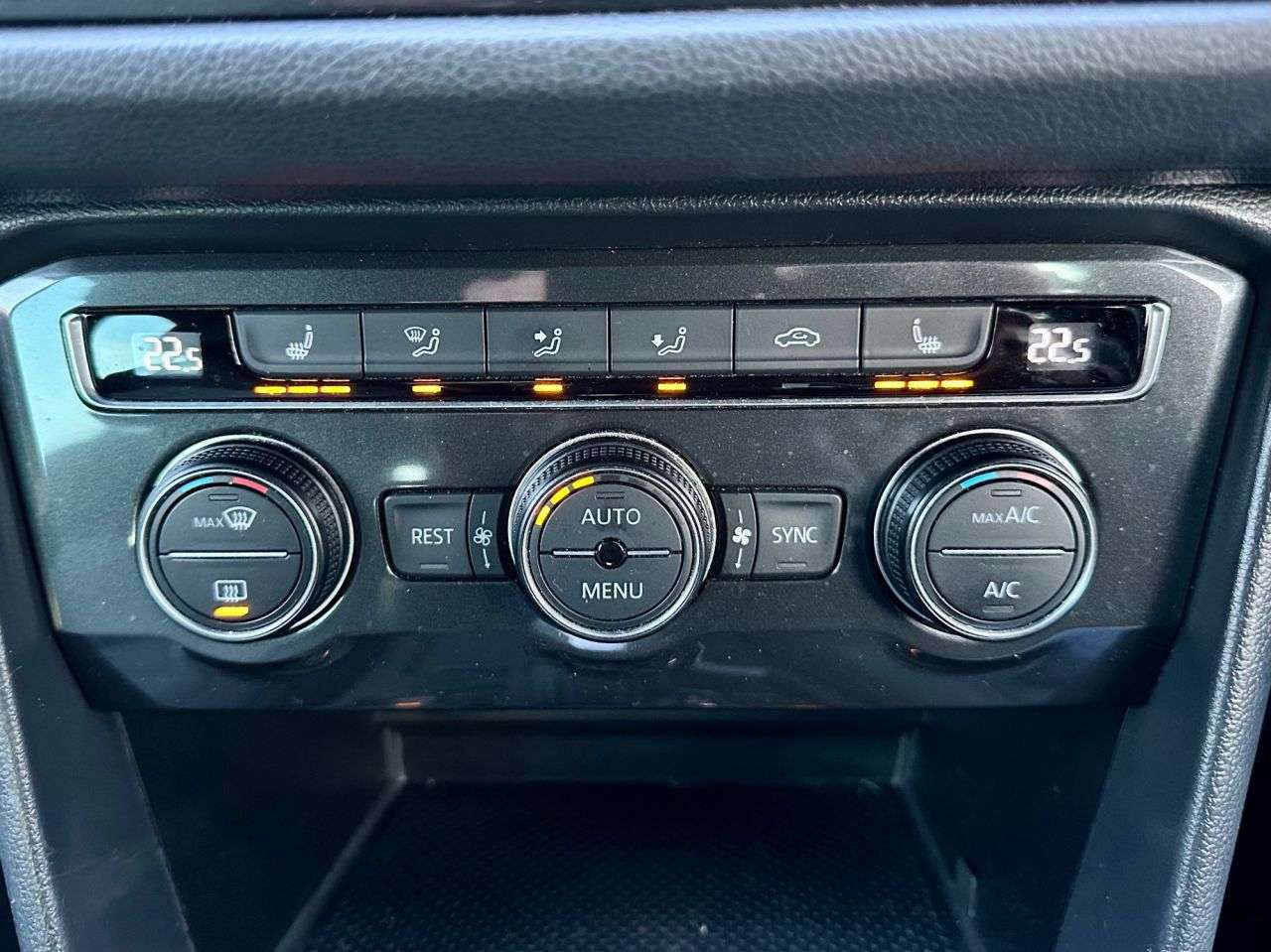 2017 VOLKSWAGEN TIGUAN 2017 VOLKSWAGEN TIGUAN