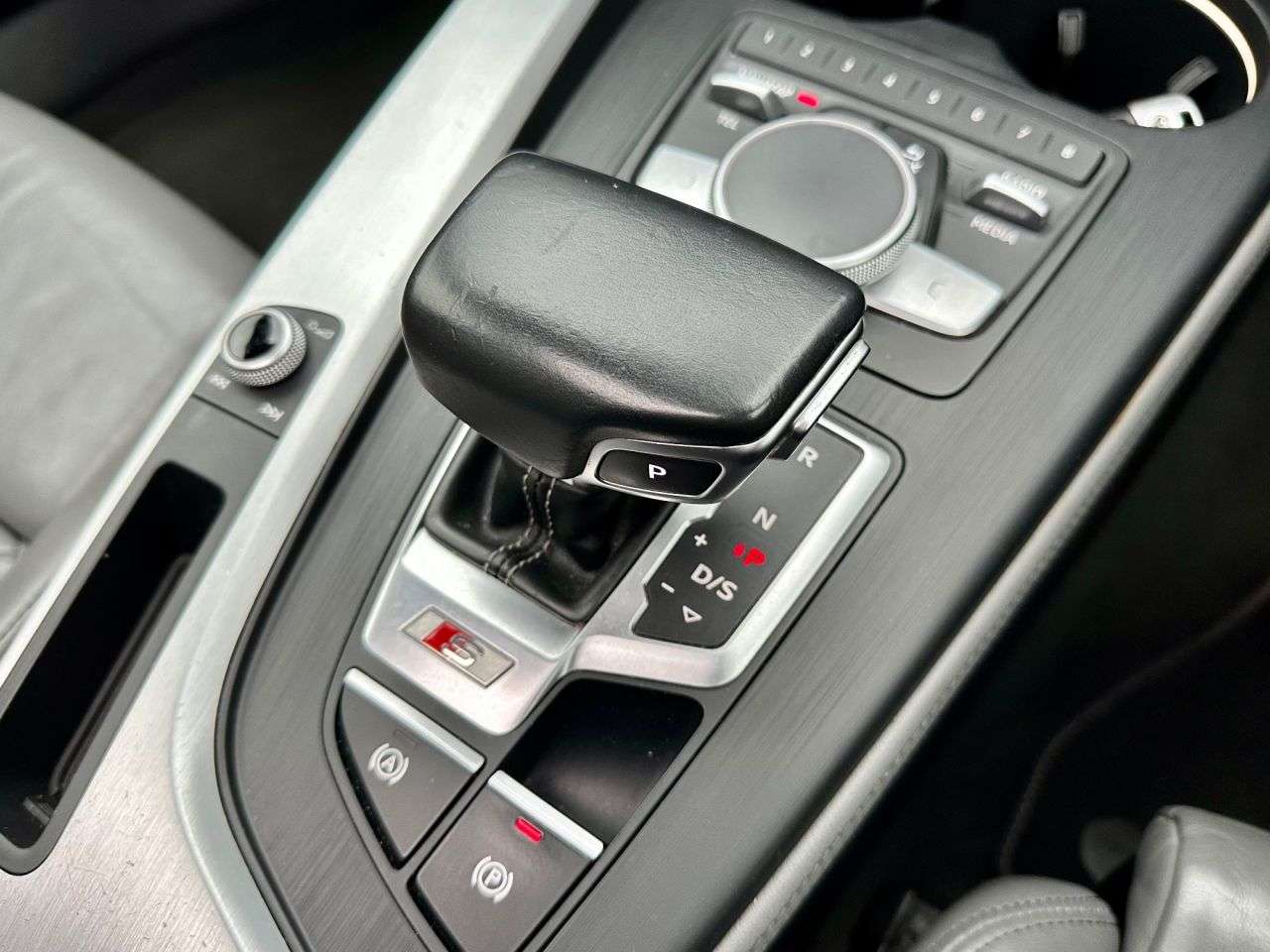 2018 AUDI A4 2018 AUDI A4
