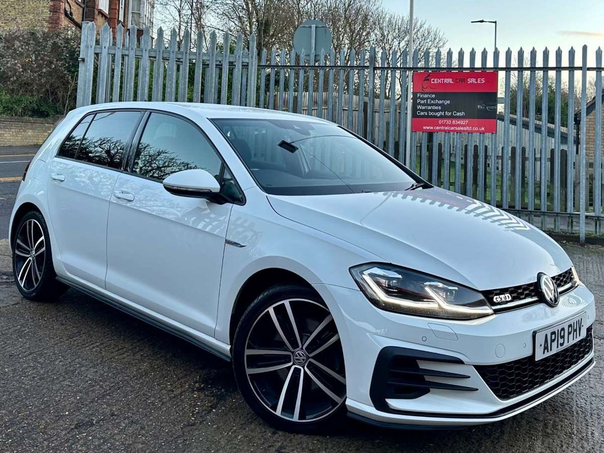 Check out this Volkswagen Golf 2019 Diesel Automatic