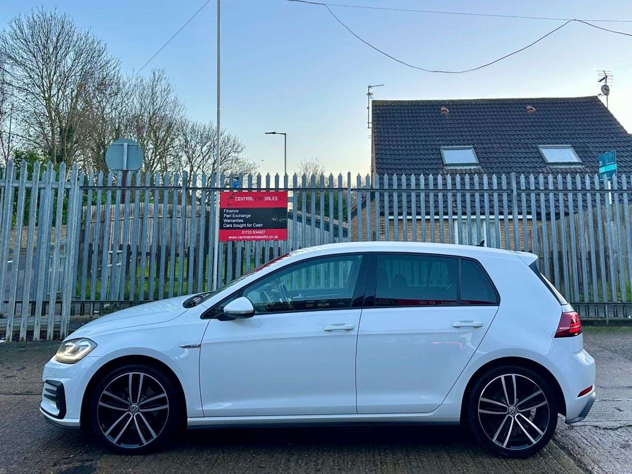 2019 VOLKSWAGEN GOLF 2019 VOLKSWAGEN GOLF