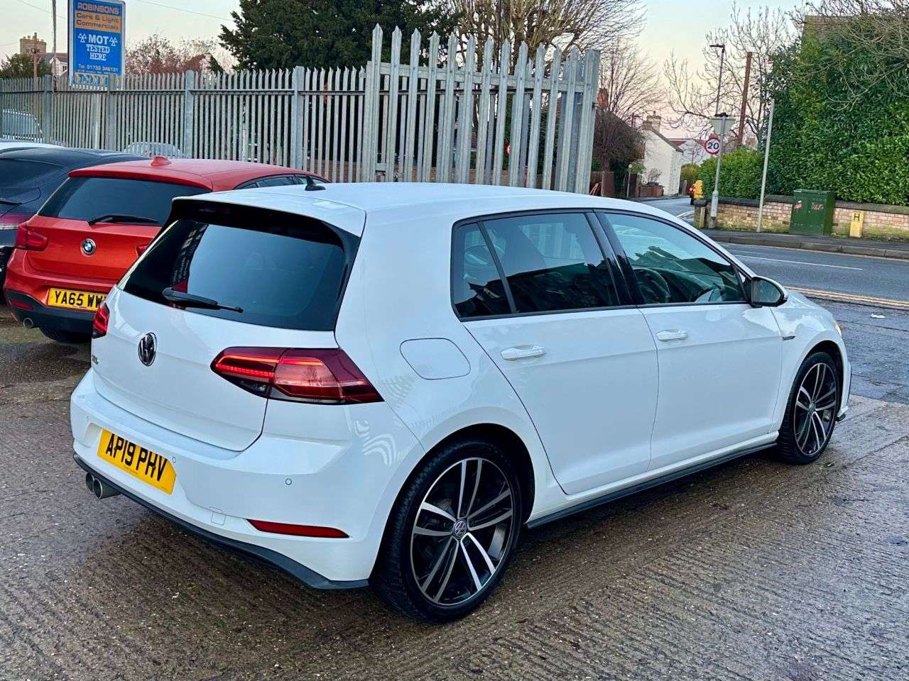 2019 VOLKSWAGEN GOLF 2019 VOLKSWAGEN GOLF