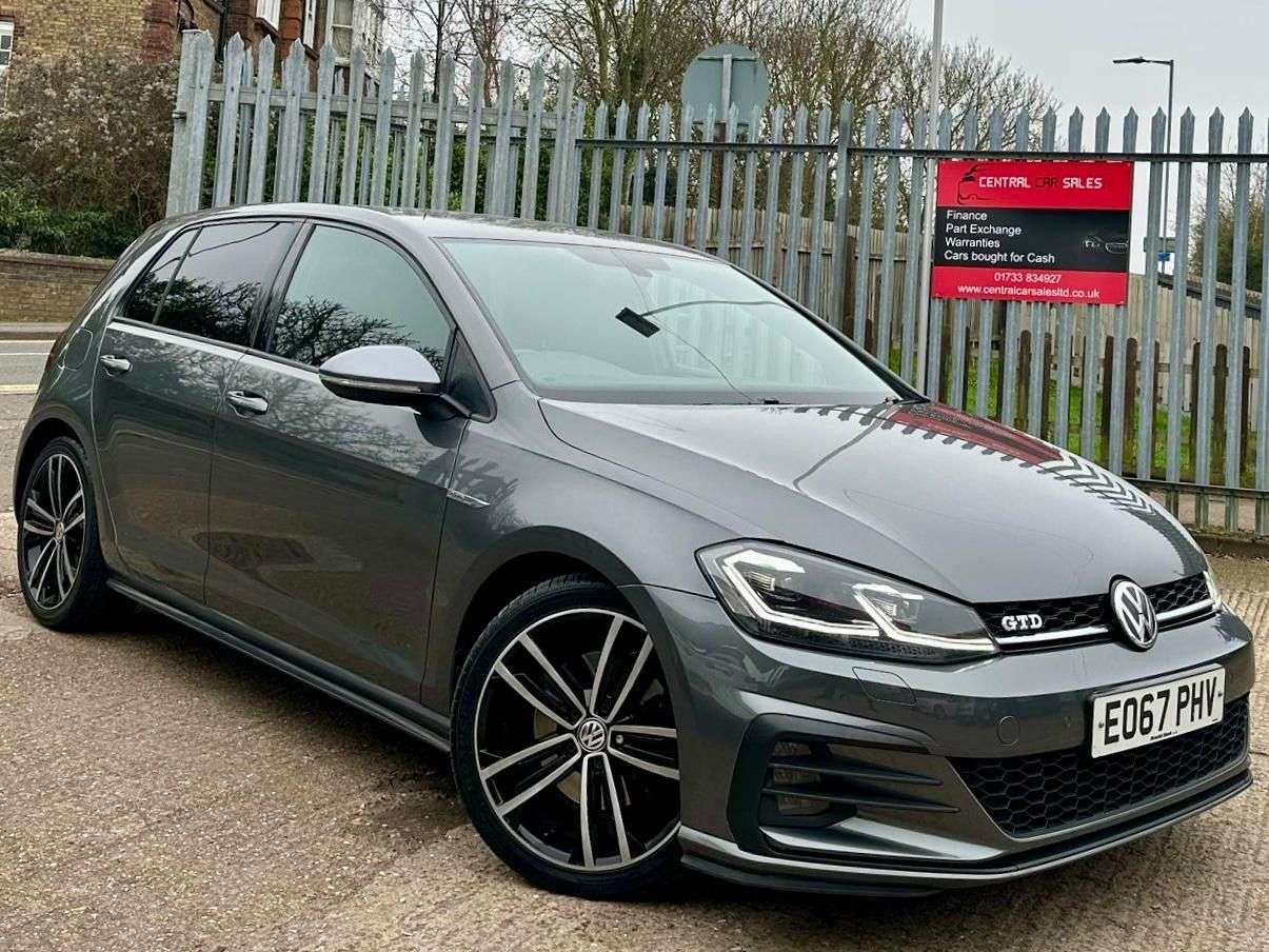 A 2017 VOLKSWAGEN GOLF 2.0 TDI BlueMotion Tech GTD Hatchback 5dr Diesel DSG Euro 6 (s/s) (184 ps) A 2017 VOLKSWAGEN GOLF 2.0 TDI BlueMotion Tech GTD Hatchback 5dr Diesel DSG Euro 6 (s/s) (184 ps)