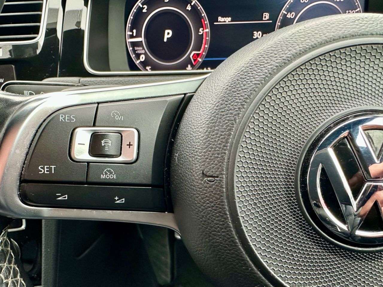 2017 VOLKSWAGEN GOLF 2017 VOLKSWAGEN GOLF