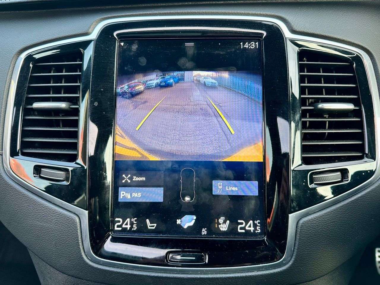 2019 VOLVO XC90 2019 VOLVO XC90