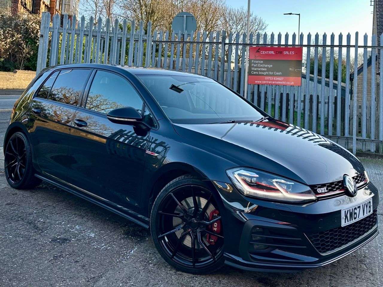 A 2017 VOLKSWAGEN GOLF 2.0 TSI GTI Performance Hatchback 5dr Petrol DSG Euro 6 (s/s) (245 ps) A 2017 VOLKSWAGEN GOLF 2.0 TSI GTI Performance Hatchback 5dr Petrol DSG Euro 6 (s/s) (245 ps)