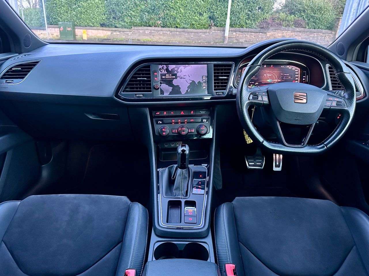 A 2019 SEAT LEON 2.0 TSI Cupra 290 Hatchback 5dr Petrol DSG Euro 6 (s/s) (290 ps) A 2019 SEAT LEON 2.0 TSI Cupra 290 Hatchback 5dr Petrol DSG Euro 6 (s/s) (290 ps)