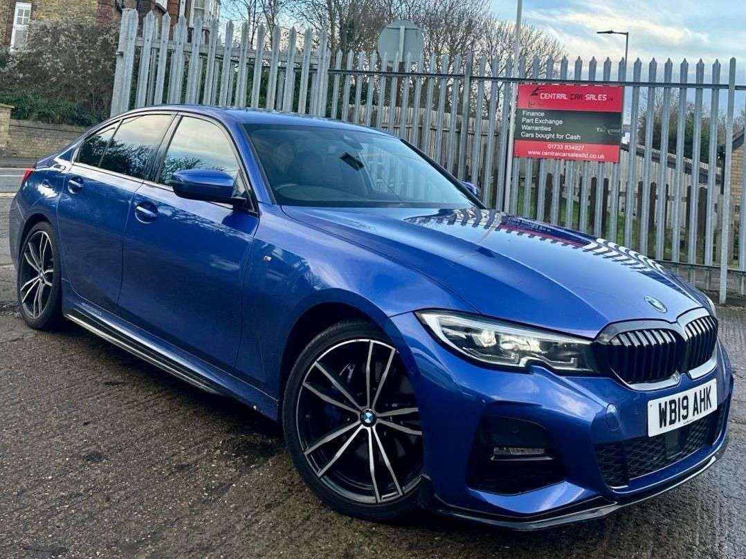A 2019 BMW 3 SERIES 2.0 320d M Sport Saloon 4dr Diesel Auto xDrive Euro 6 (s/s) (190 ps) A 2019 BMW 3 SERIES 2.0 320d M Sport Saloon 4dr Diesel Auto xDrive Euro 6 (s/s) (190 ps)