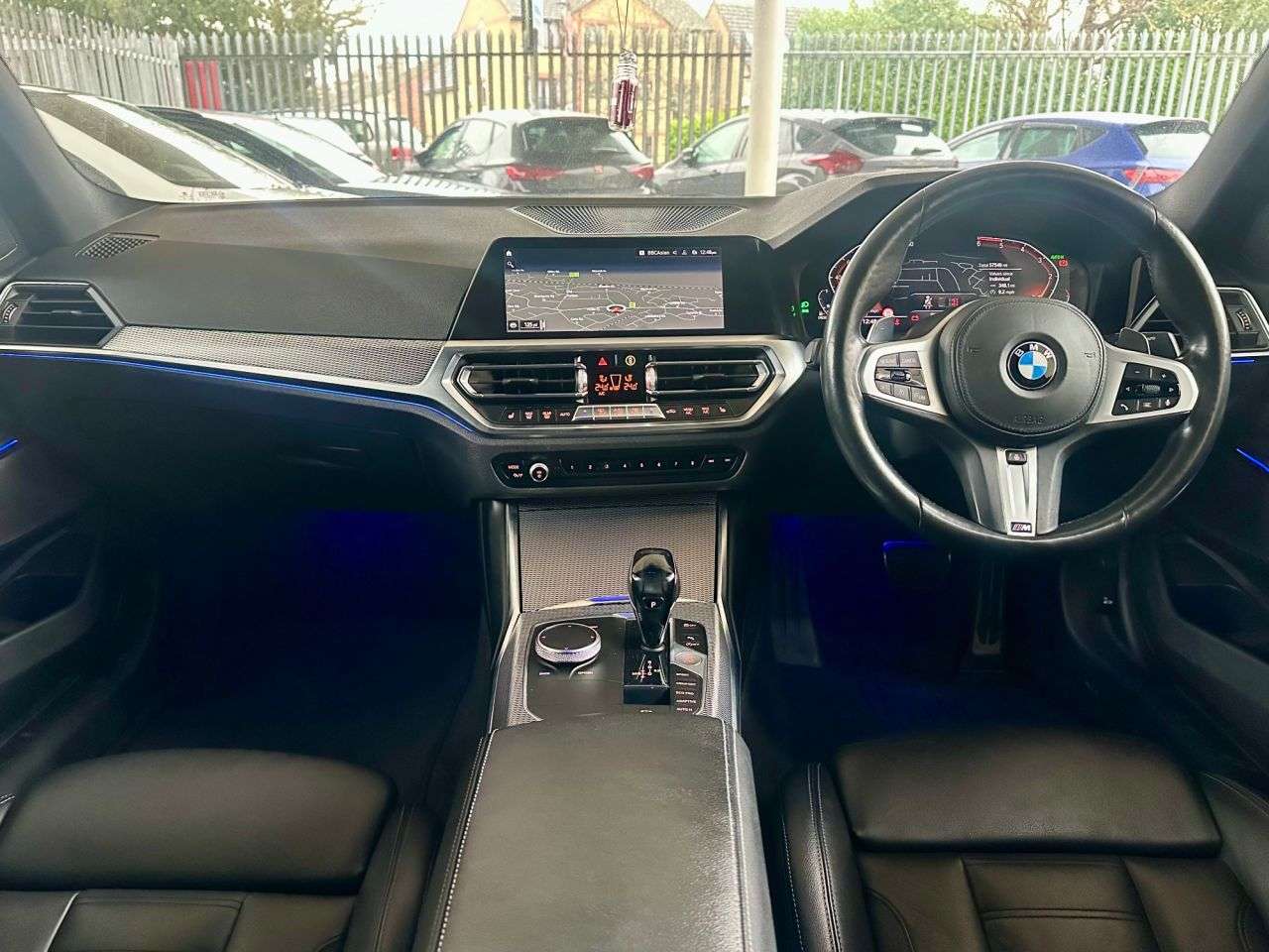 A 2019 BMW 3 SERIES 2.0 320d M Sport Saloon 4dr Diesel Auto xDrive Euro 6 (s/s) (190 ps) A 2019 BMW 3 SERIES 2.0 320d M Sport Saloon 4dr Diesel Auto xDrive Euro 6 (s/s) (190 ps)
