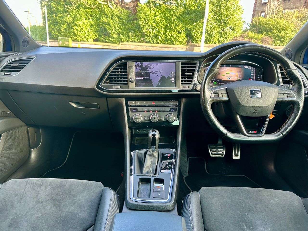 A 2018 SEAT LEON 2.0 TSI Cupra 290 Hatchback 5dr Petrol DSG Euro 6 (s/s) (290 ps) A 2018 SEAT LEON 2.0 TSI Cupra 290 Hatchback 5dr Petrol DSG Euro 6 (s/s) (290 ps)