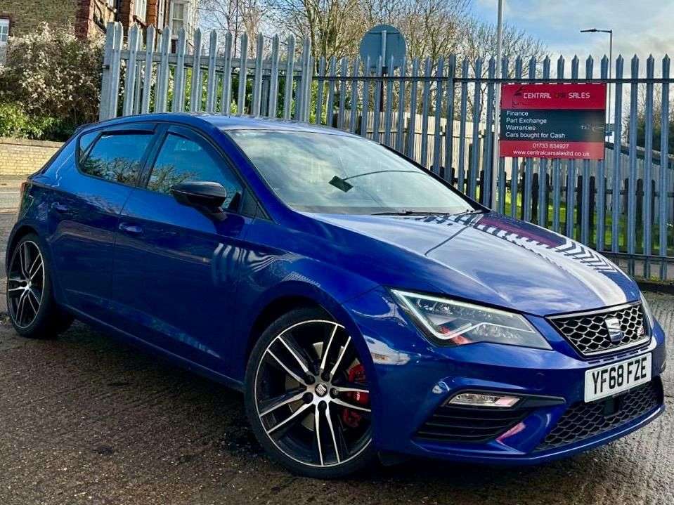 A 2018 SEAT LEON 2.0 TSI Cupra 290 Hatchback 5dr Petrol DSG Euro 6 (s/s) (290 ps) A 2018 SEAT LEON 2.0 TSI Cupra 290 Hatchback 5dr Petrol DSG Euro 6 (s/s) (290 ps)