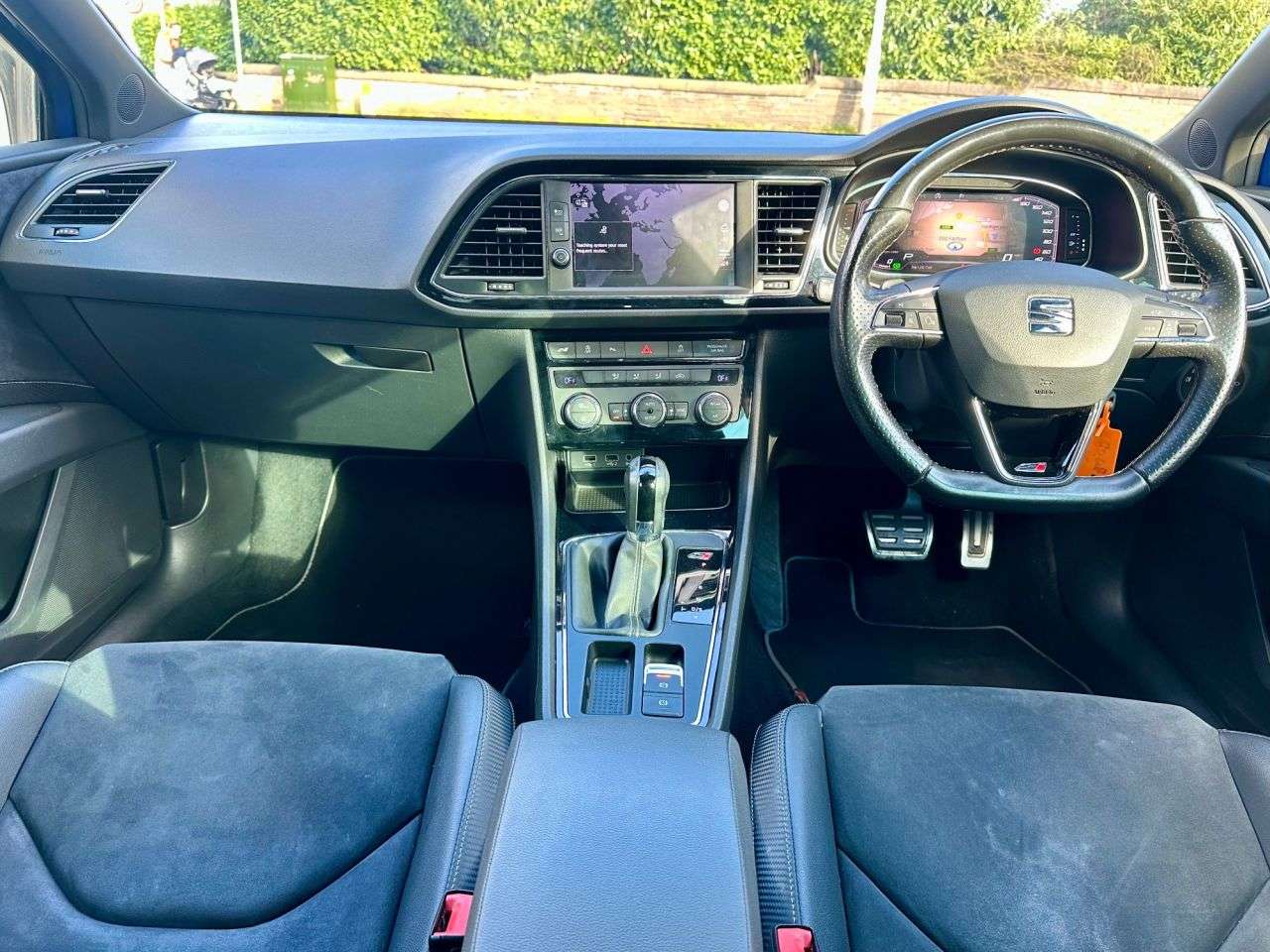 A 2018 SEAT LEON 2.0 TSI Cupra 290 Hatchback 5dr Petrol DSG Euro 6 (s/s) (290 ps) A 2018 SEAT LEON 2.0 TSI Cupra 290 Hatchback 5dr Petrol DSG Euro 6 (s/s) (290 ps)