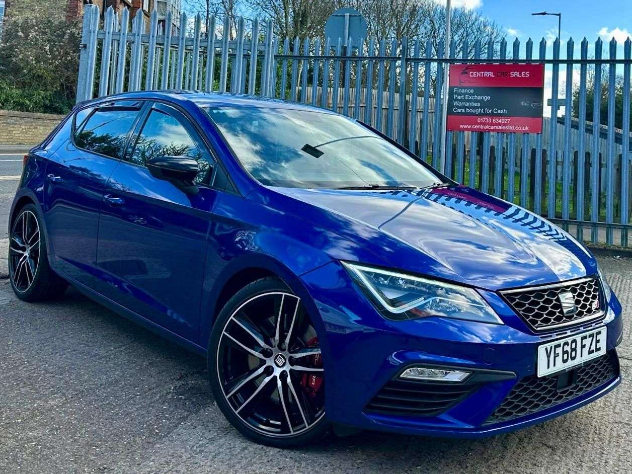A 2018 SEAT LEON 2.0 TSI Cupra 290 Hatchback 5dr Petrol DSG Euro 6 (s/s) (290 ps) A 2018 SEAT LEON 2.0 TSI Cupra 290 Hatchback 5dr Petrol DSG Euro 6 (s/s) (290 ps)
