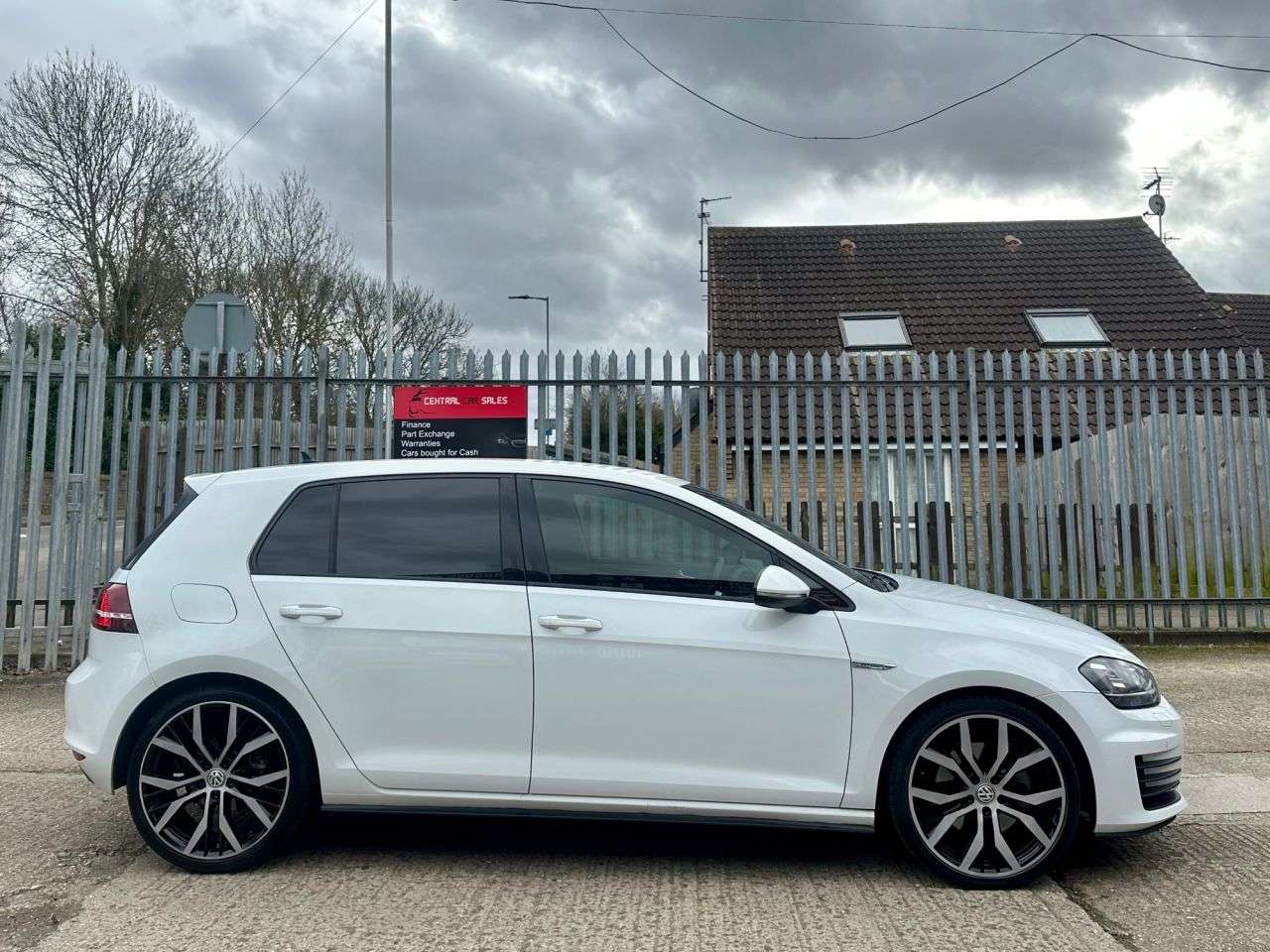 2016 VOLKSWAGEN GOLF 2016 VOLKSWAGEN GOLF