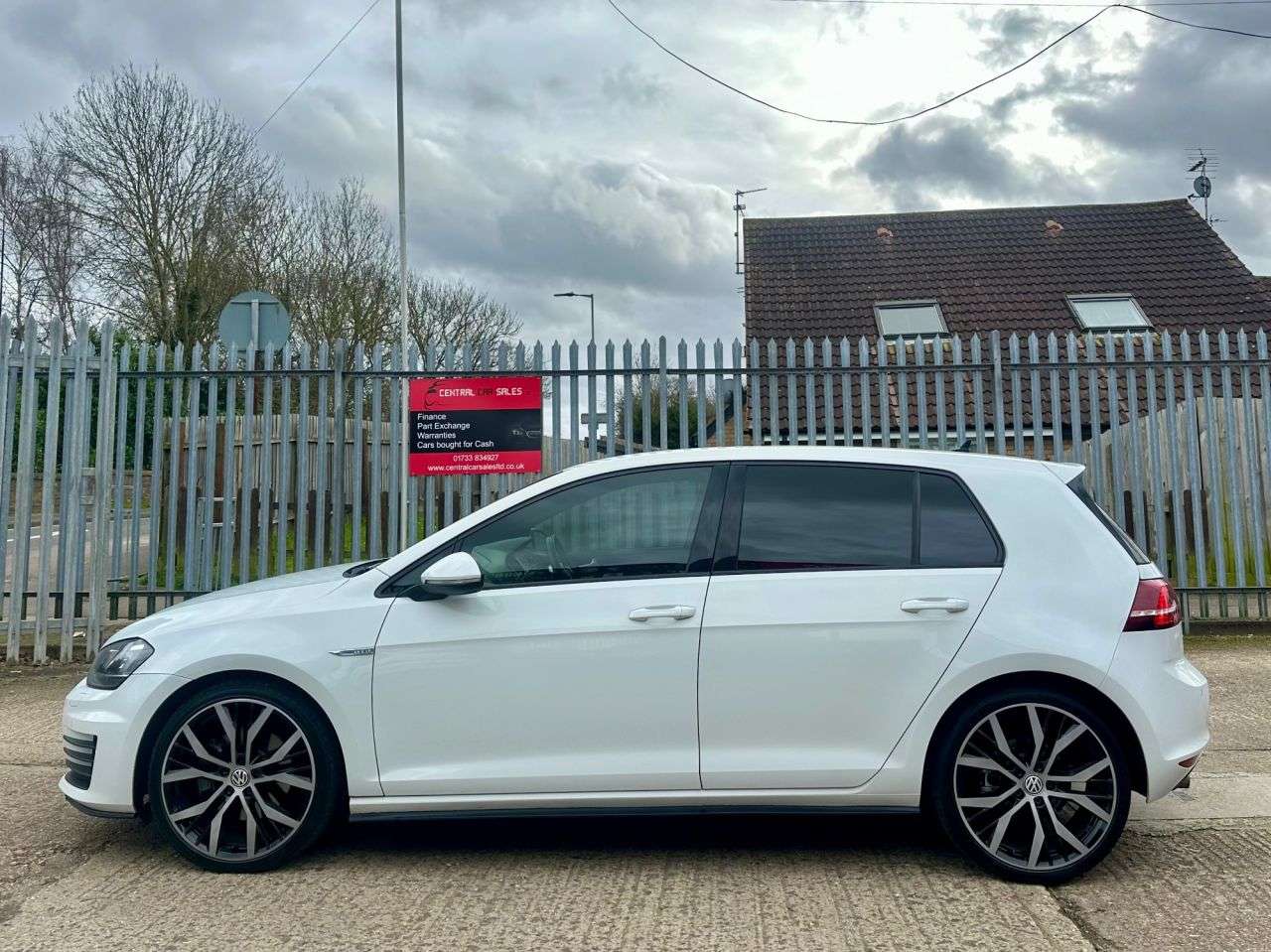 2016 VOLKSWAGEN GOLF 2016 VOLKSWAGEN GOLF